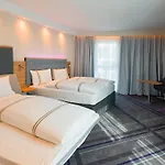 Premier Centre 3*
